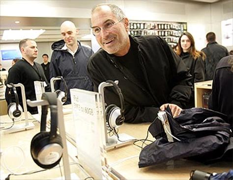 Jobs resigns; Tim Cook is new Apple CEO - Rediff.com Business