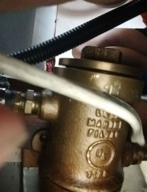 Fuel Filter Replacement 的图像结果