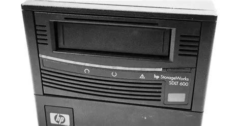 HP SDLT FH SCSI External Tape Drive - Model 70-85341-16 D834VL6 AA985-64010