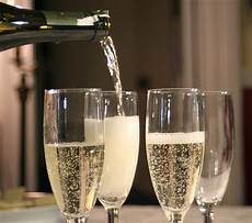 bicchieri on line reasons you should drink more prosecco xtrawine bicchieri on line reasons you should drink more prosecco xtrawine