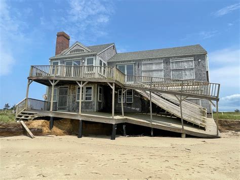 Nantucket Waterfront Homes