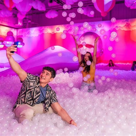 Singapore: Bubble Planet Entry Ticket in Singapore | Pelago