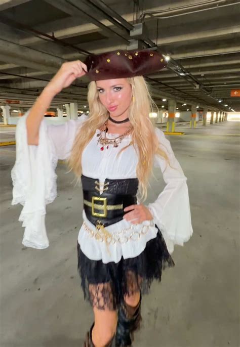 #hellokittyhunting #hellokittyhunt | Angelina Marie 💕🎀💗 (@anggg239)