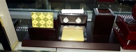 Corporate Desk Items - Restaurant Menu Book Trader - Wholesaler ...