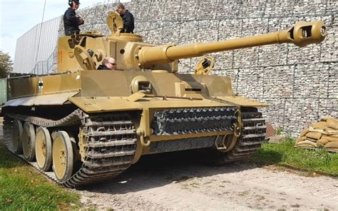 二战德国虎式坦克到底有多强？2辆就击毁了34辆T-34坦克