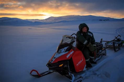 93 BEST Tips Essential Snowmobiling Skills (Critical)