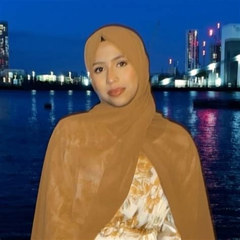 Madeeha - English teacher - ₹1123/h