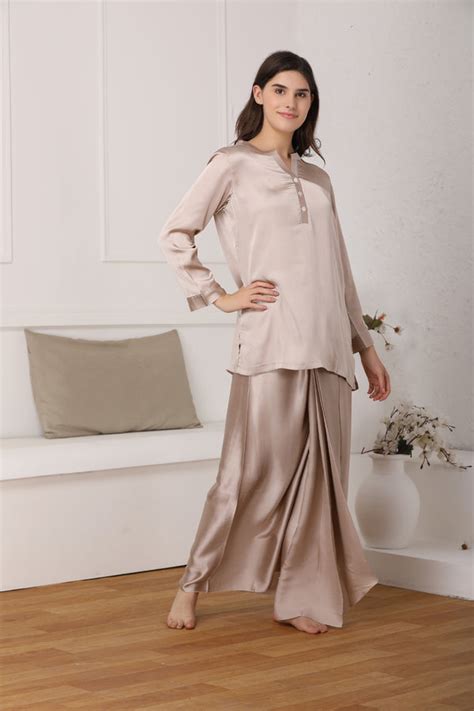 Aaradhya Classic Indian lungi Kurta - Private Lives