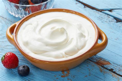 How to Make Creme Fraiche (2 Ingredients)