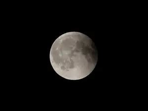 moon: Two-faced moon: New study reveals moon’s near and far sides are ...