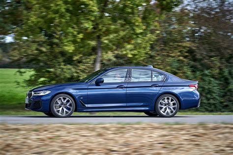 Die neue BMW 540i xDrive Limousine, Phytonicblau metallic (10/2020).
