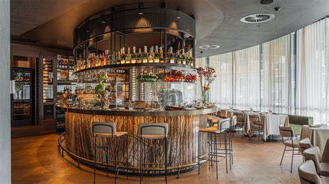 Lucia Melbourne, South Melbourne Review