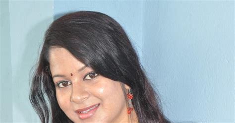 Vishnu Priya at S.Priya MSc Psychology Press Meet Photo Stills |Tamil ...