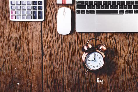 Busy Computer Desk 的图像结果