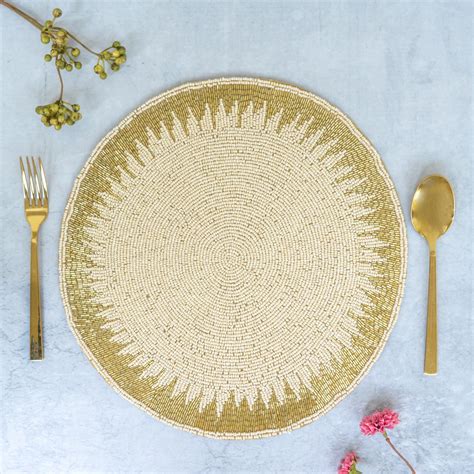 Gold and White Table Mat Online - Premium Table Mat | Nestasia