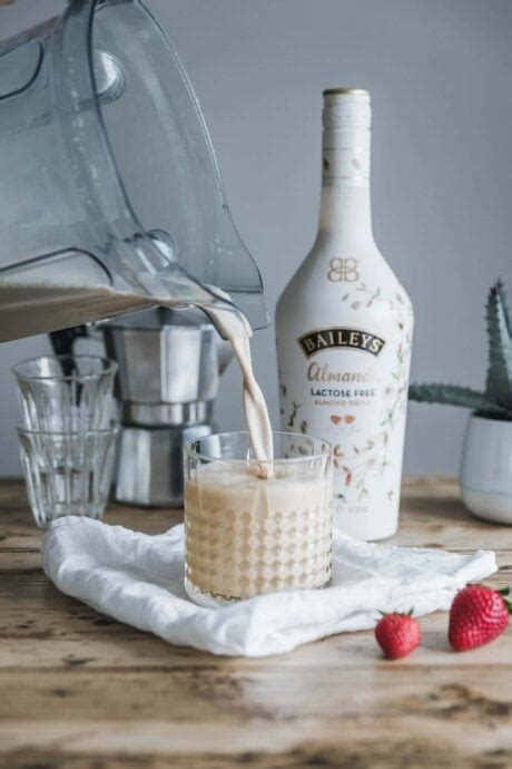 Veganer Eiskaffee mit Baileys Almande · Eat this!