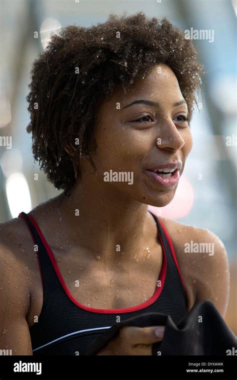 Canadian olympic divers jennifer abel hi-res stock photography and ...