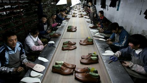在温州鞋厂，有一群人工资普遍一万以上，不给加班还不乐意