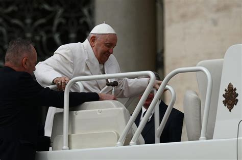 Pope Francis not infected with COVID-19, feeling better – Vatican ...