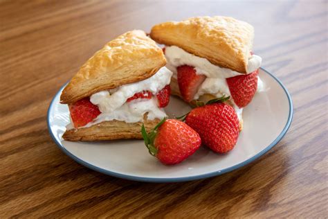 Strawberry And Cream Puff Pastry Recipe at Harold Cheever blog