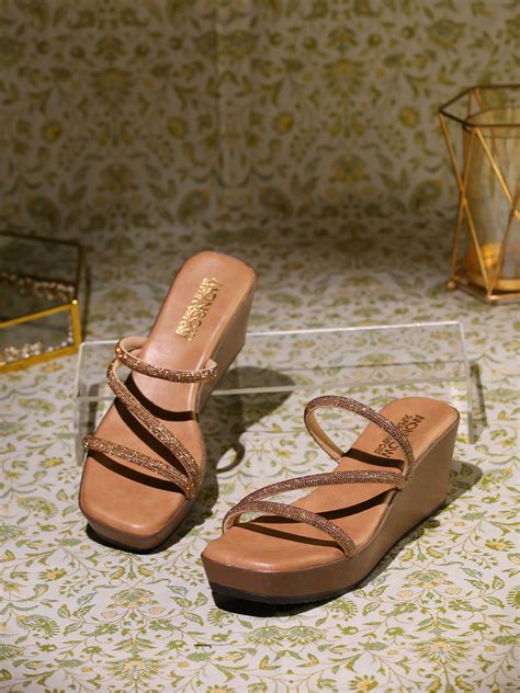Emma Antique Gold Wedge Heels – Monrow Shoes