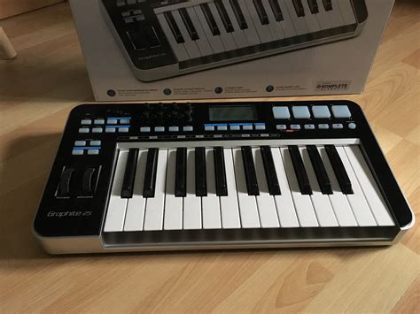 Image result for Samson Graphite M25 Review