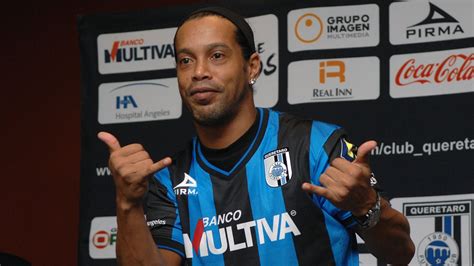 Ronaldinho reveals he joined Queretaro to win 'titles and girls' - ESPN