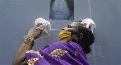 印度卫生部：印度单日新增确诊新冠病毒感染病例6.15万例 - 俄罗斯卫星通讯社