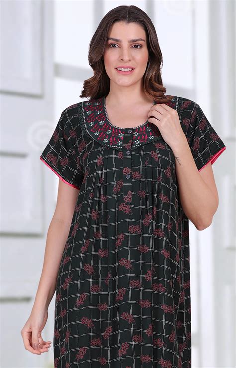 Cotton Long Green Nighties for ladies with Embroidery – Stilento