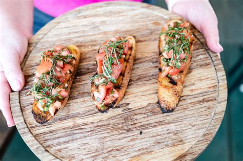 CONTACT | Revival Pizza Pub