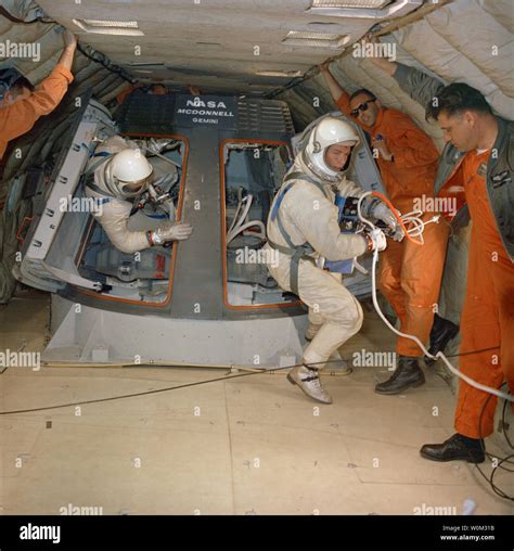 Astronaut training plane hi-res stock photography and images - Alamy