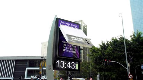 Samsung engages JCDecaux for Galaxy Z Flip 4's creative OOH Ad Campaign