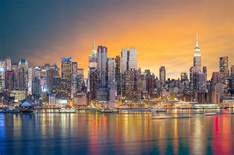 大都会著名的纽约市有摩天大楼在哈德逊河全景上照亮高清图片下载-正版图片308014017-摄图网