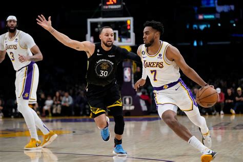 Warriors - Lakers live updates: Final score, stats and highlights
