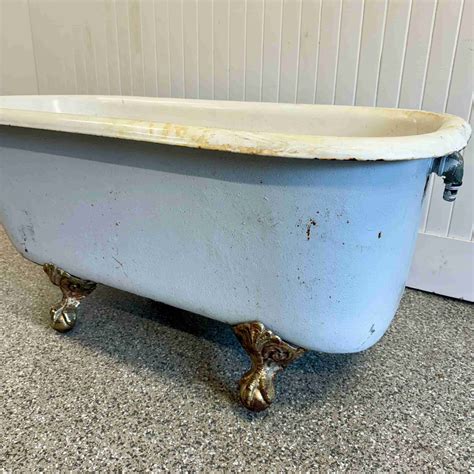 Antique Clawfoot Bathtub *(Prop) - 4 1/2 ft - Historic House Salvage