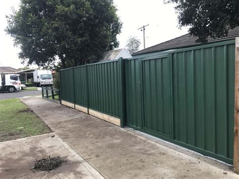 Colorbond Fencing Installation Guide 的图像结果
