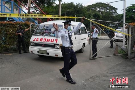 菲律宾首都马尼拉雅典耀大学枪击案 已致3死2伤_新浪图片