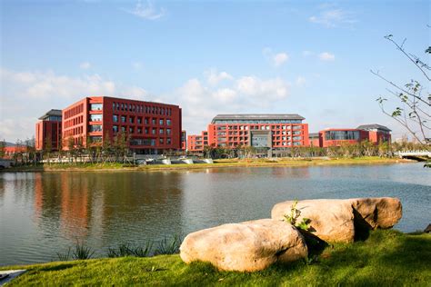 宁波大学“名人、名嘴、名企”暨宁波大学MBA第十届论坛成功举行-商学院MBA