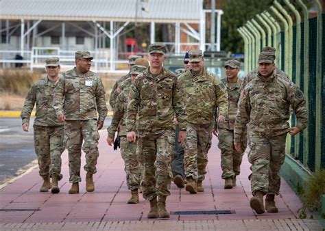 U.S. Soldiers visit Spanish military police battalion | Article | The ...