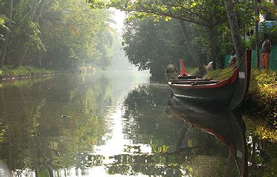 alleppey backwater photos, pictures in alleppey houseboats, alleppey ...