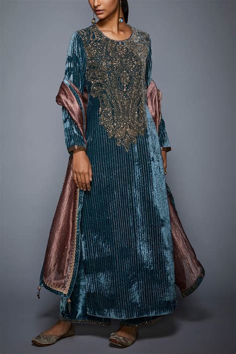 10 velvet kurtas that will help you beat the winter chill in style ...