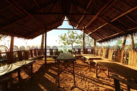 KAHAMUT-AN BEACH & COTTAGES (Palawan Island/Puerto Princesa ...