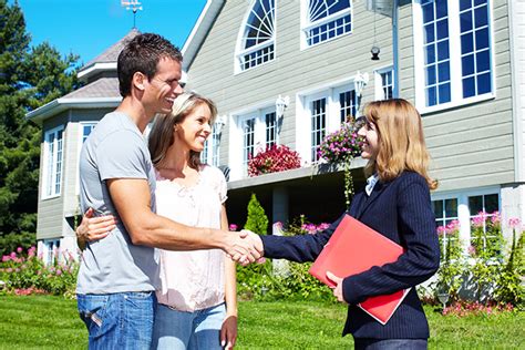 https://canadianmortgagepro.com/images/meet-the-seller.jpg?utm_source=chatgpt.com