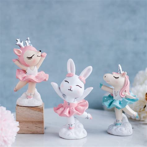 Dancing Animals Online - Premium Decor Object | Nestasia