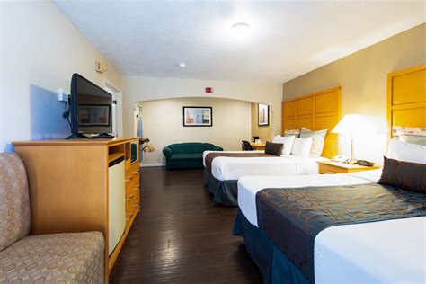 Travelodge by Wyndham Merced Yosemite | Merced, CA Hotels