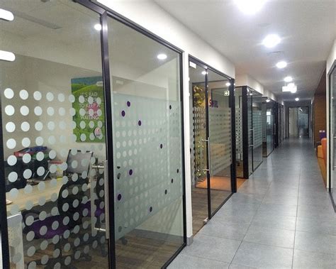 OTIC GLASS PARTITIONS