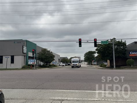 Hampton Inn Chicago - O'Hare International Airport Parking | SpotHero