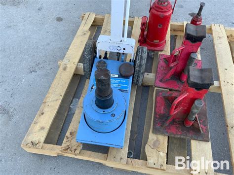 OTC Floor Jack & Jack Stands | Agriculture | BigIron