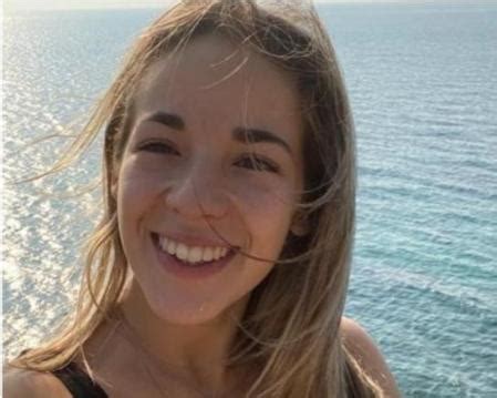 Marta, la joven catalana que lleva 7 meses en coma por tomarse un batido