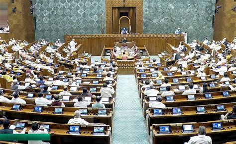 क्या महिला आरक्षण बिल कराने के लिए क्या सरकार के पास दो तिहाई बहुमत है ...